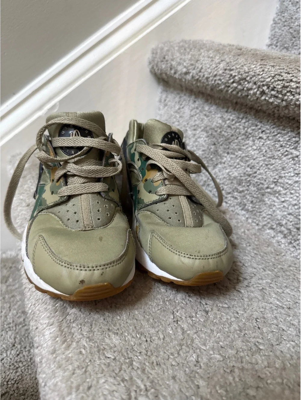 Nike 4y green