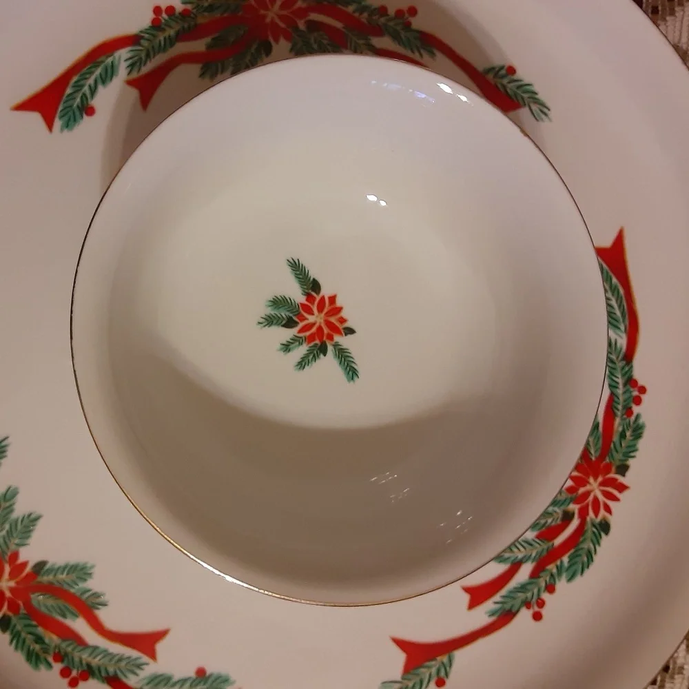 Tienshan vintage poinsettia