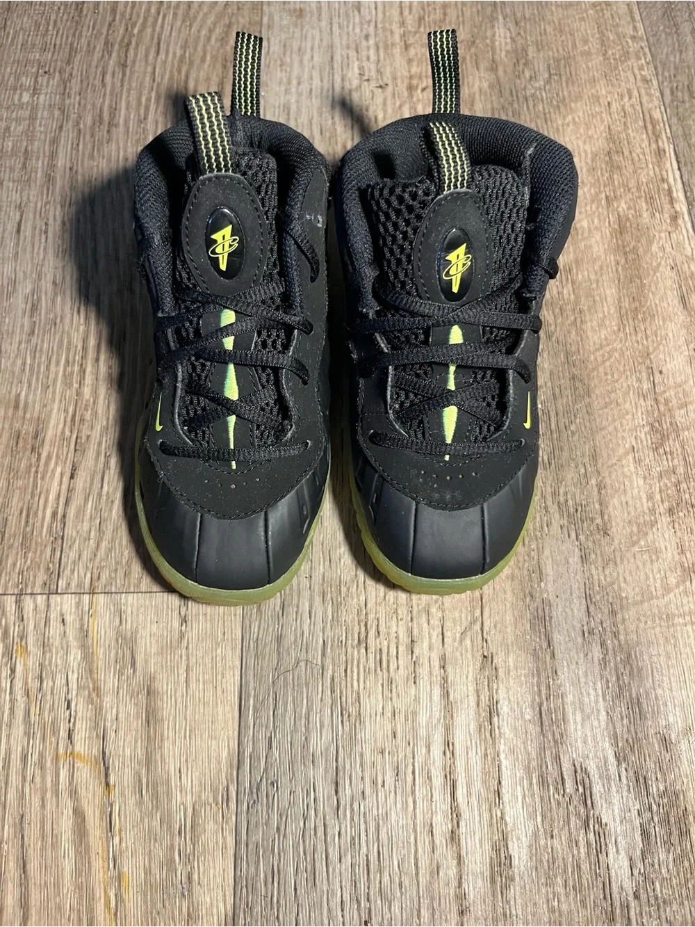 Nike sole black volt