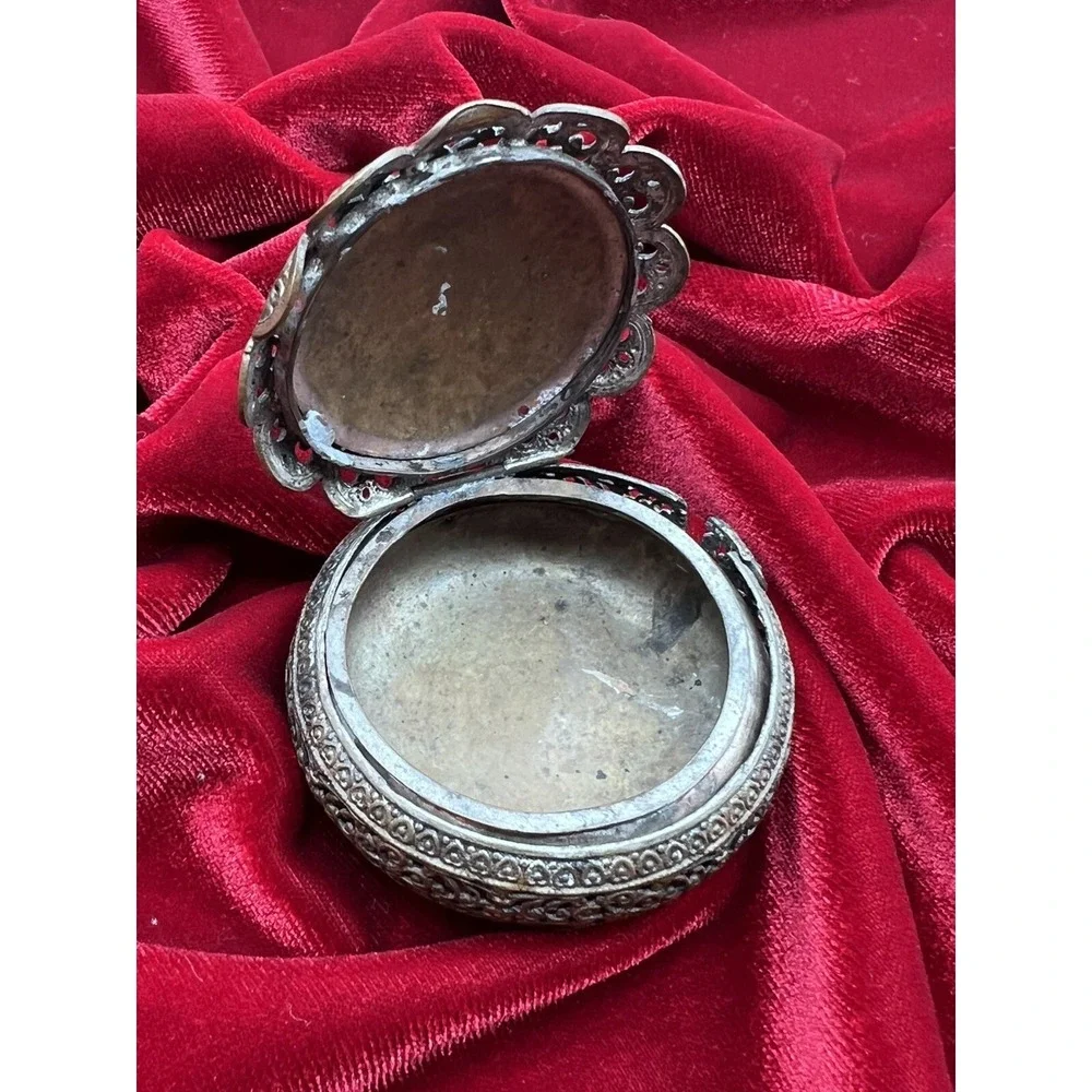 N/A this antique