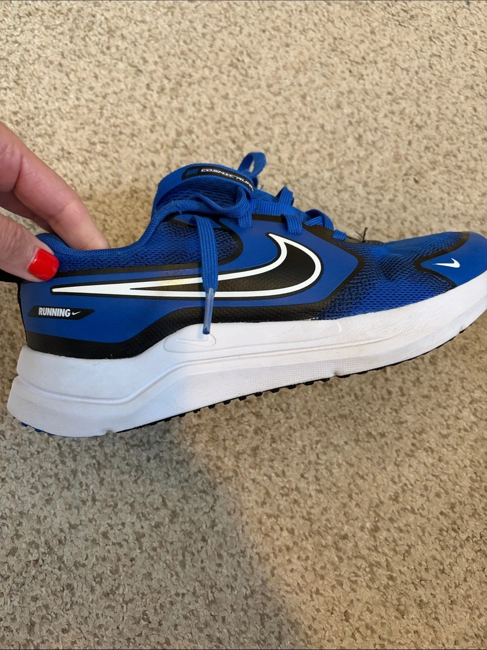 Nike cosmic runner