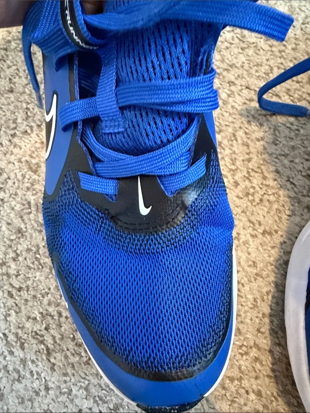 Nike cosmic runner