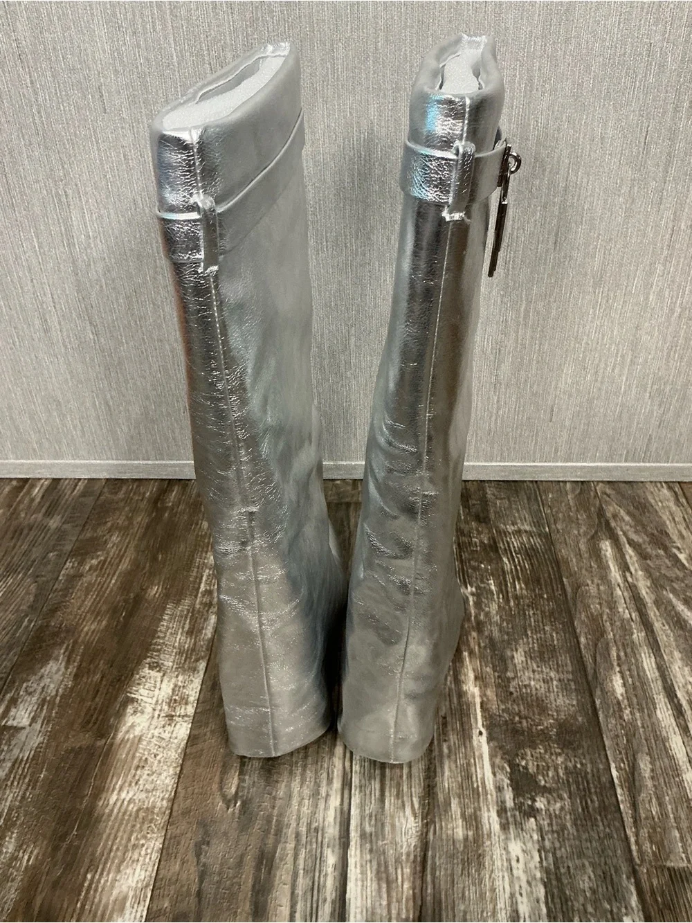 Fashion Nova statement knee