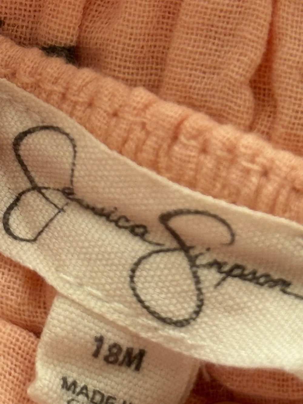 Jessica Simpson peachy perfect