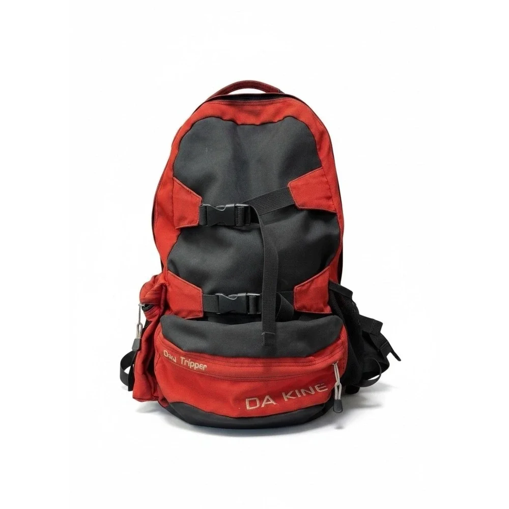 Dakine Day‎ Tripper Backpack Red Black Skateboard Carry Straps Technical Y2K Bag