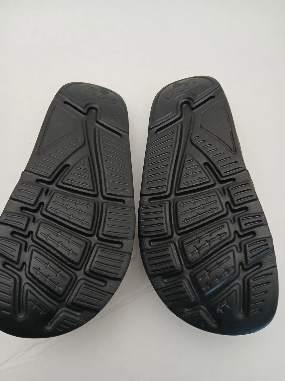 Fila men slide