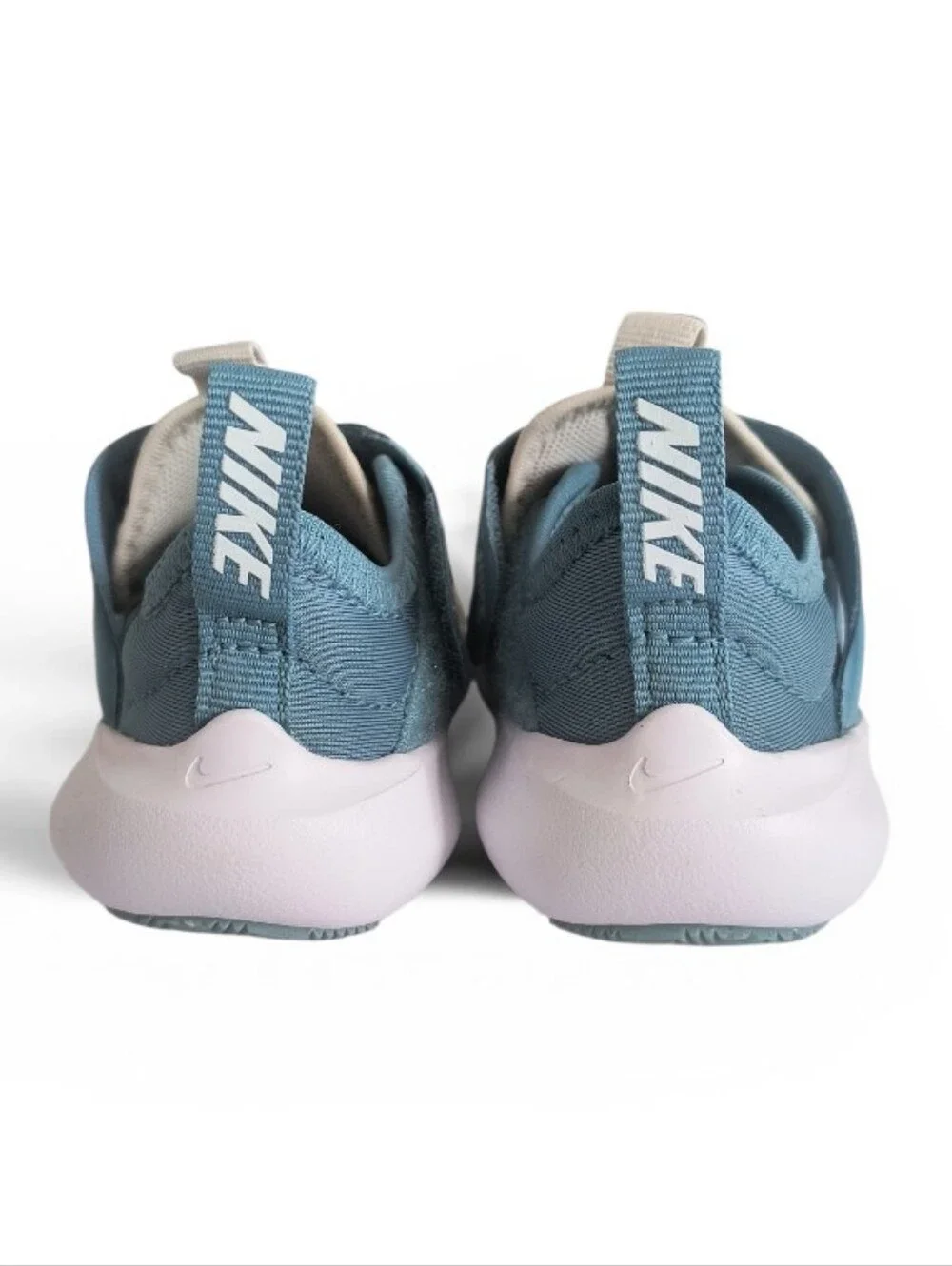 Nike box hook