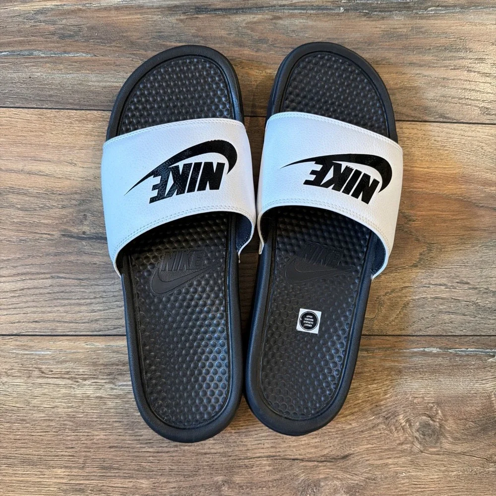 Nike product pair