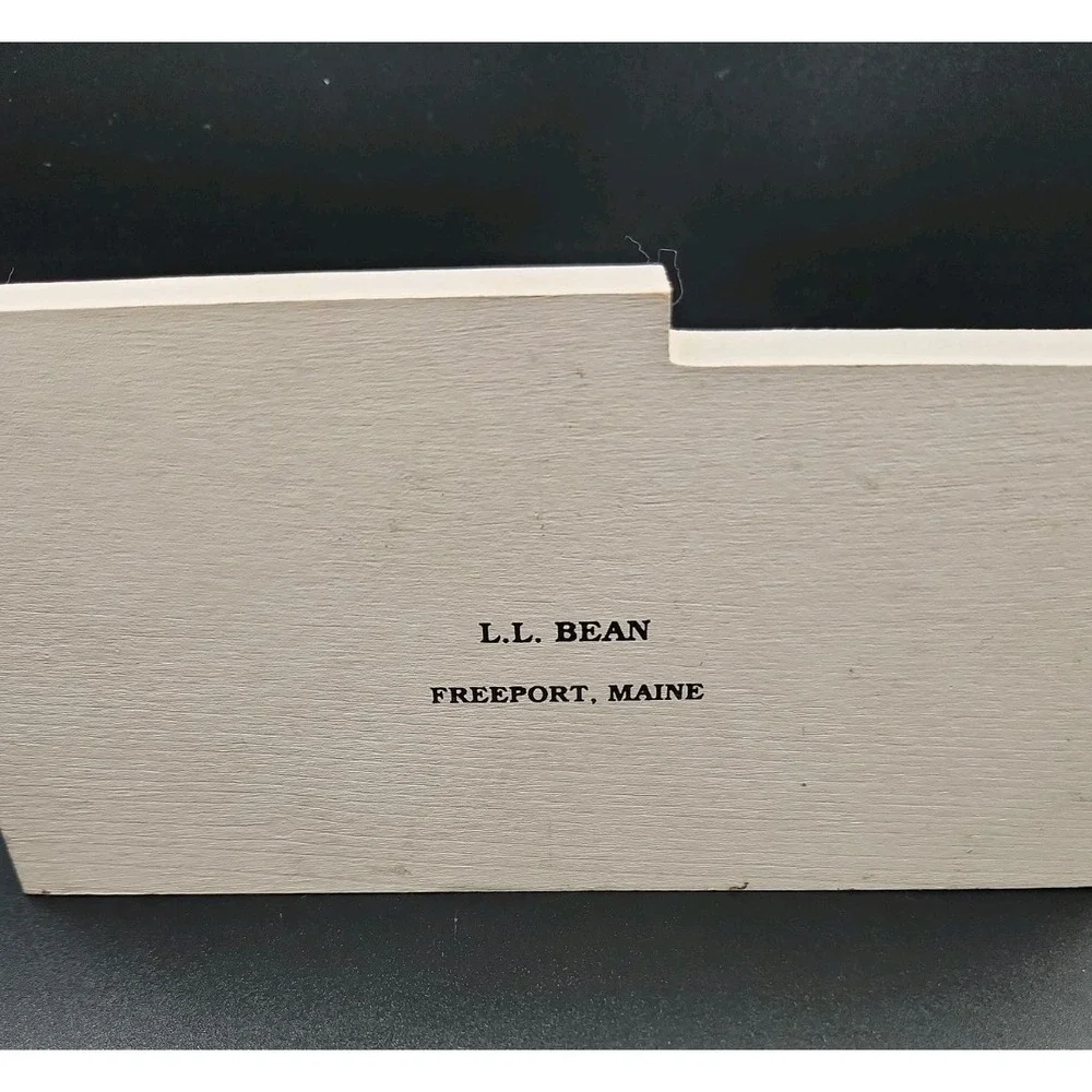 Cats Meow '91 L.L. Bean Factory Store Wood Shelf Sitter Shelf Sitter
