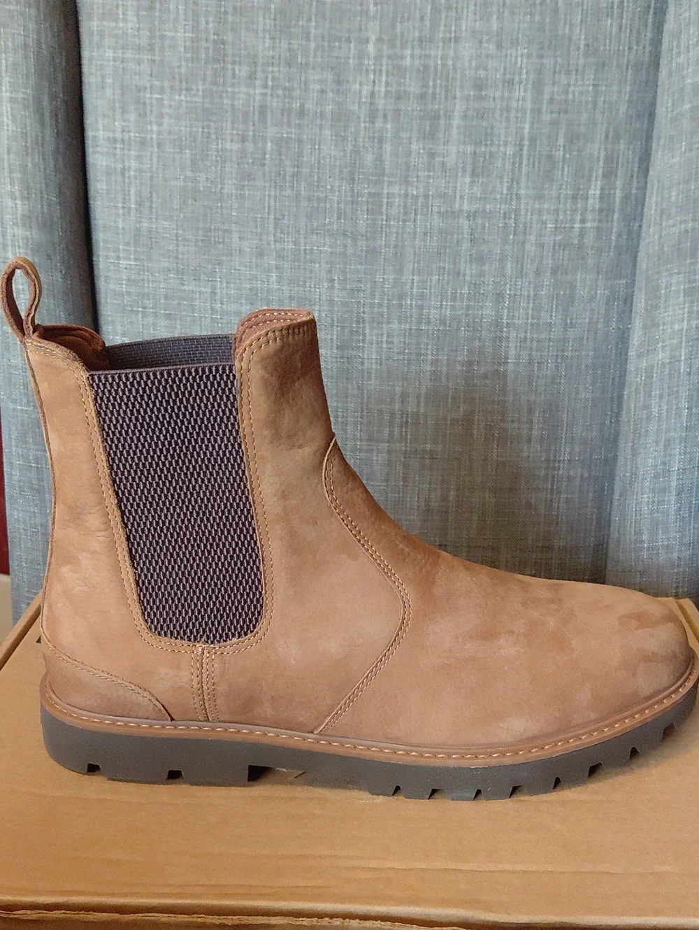 Toms new brown