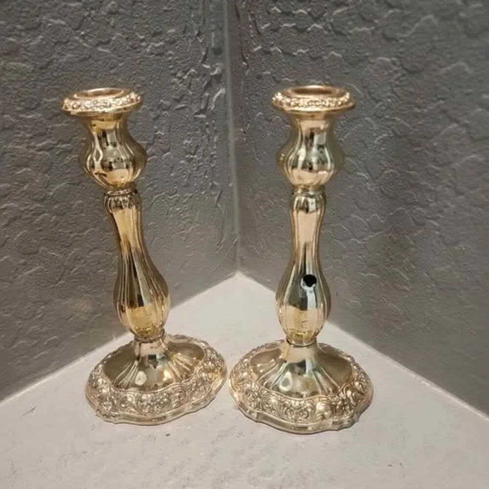 Unbranded elegant gold