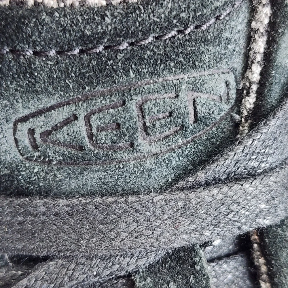Keen introducing stylish