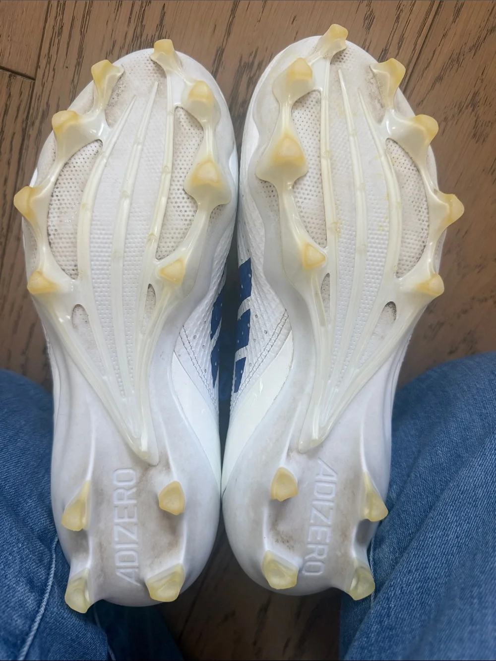 adidas Men’s Adizero Baseball Cleats Blue/White with Mid Ankle Sock, Size 8