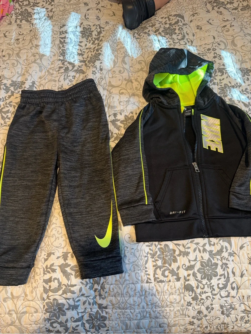 Nike home 18 smoke