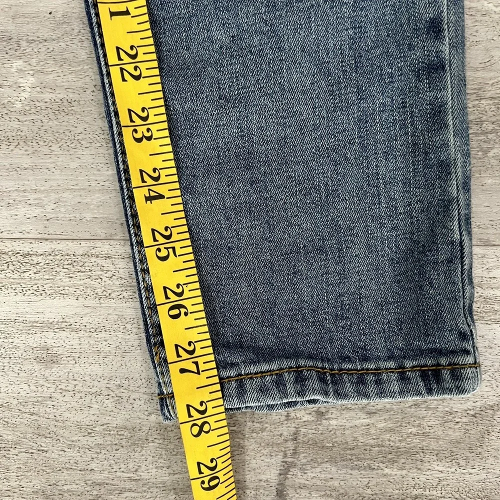 Levis levis signature