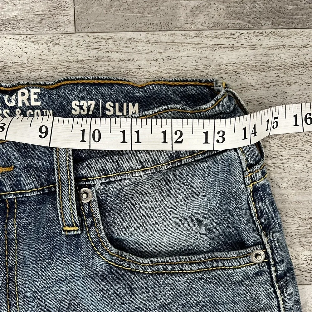 Levis levis signature