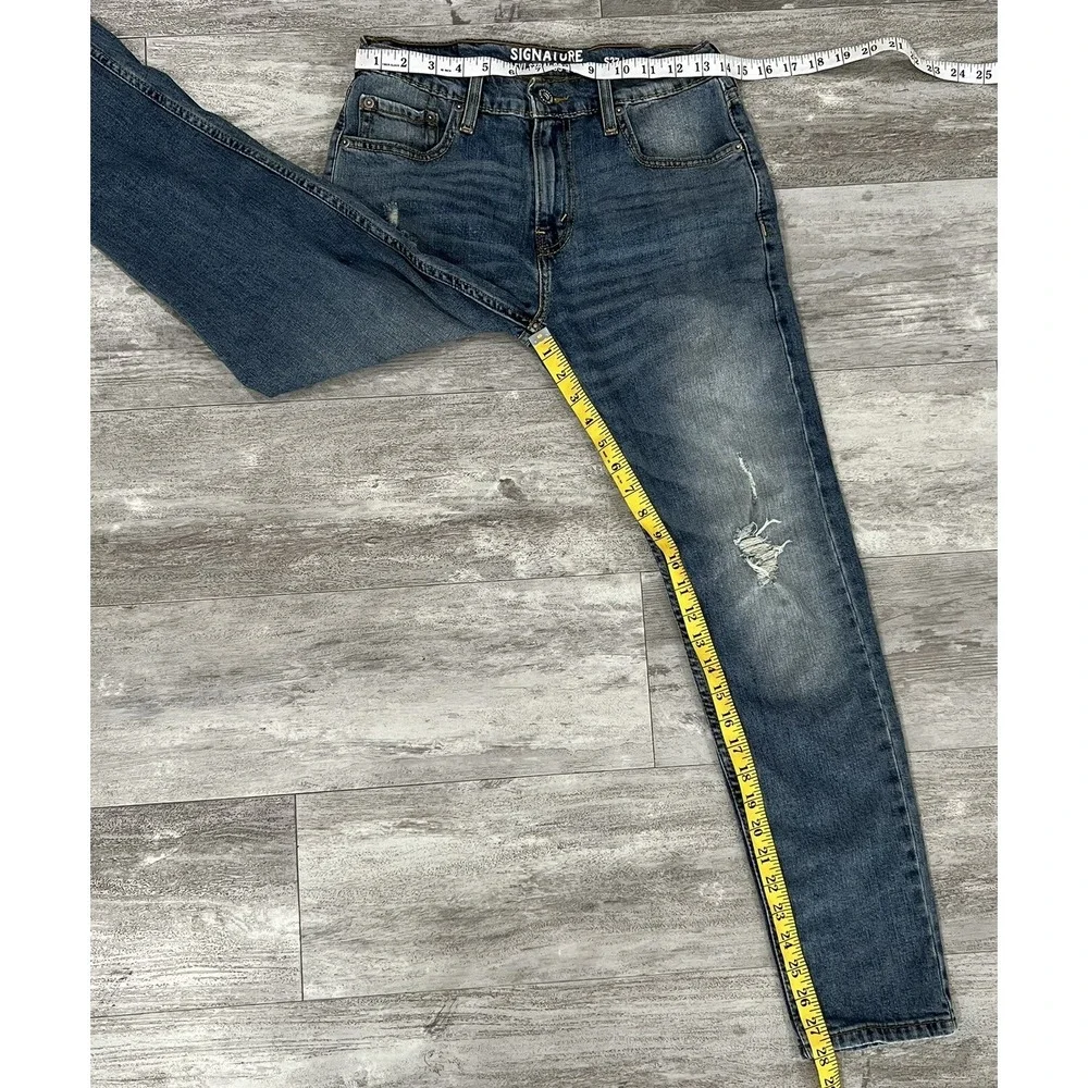 Levis levis signature