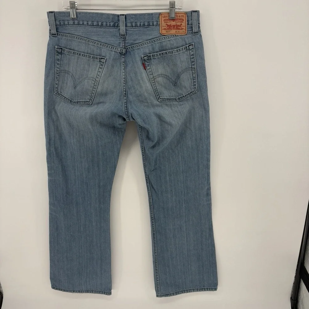 Levis levi 527