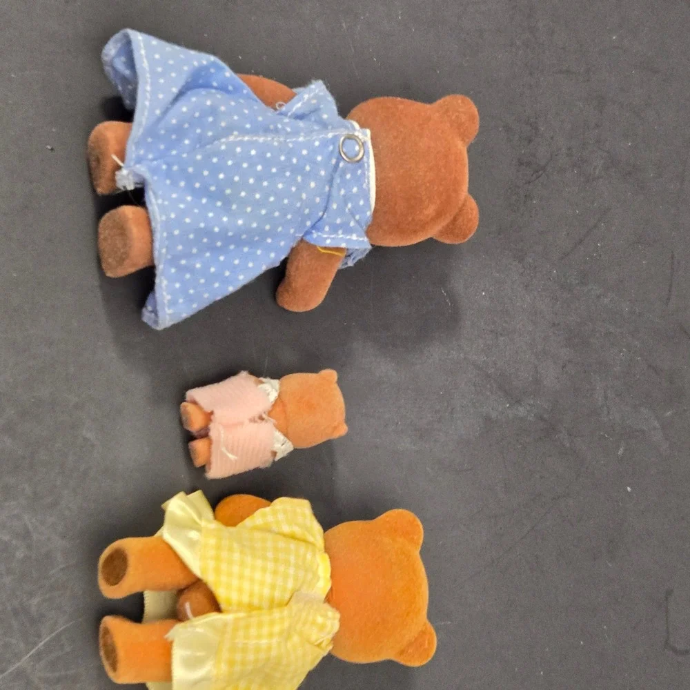 Sylvanian Families flocked polka