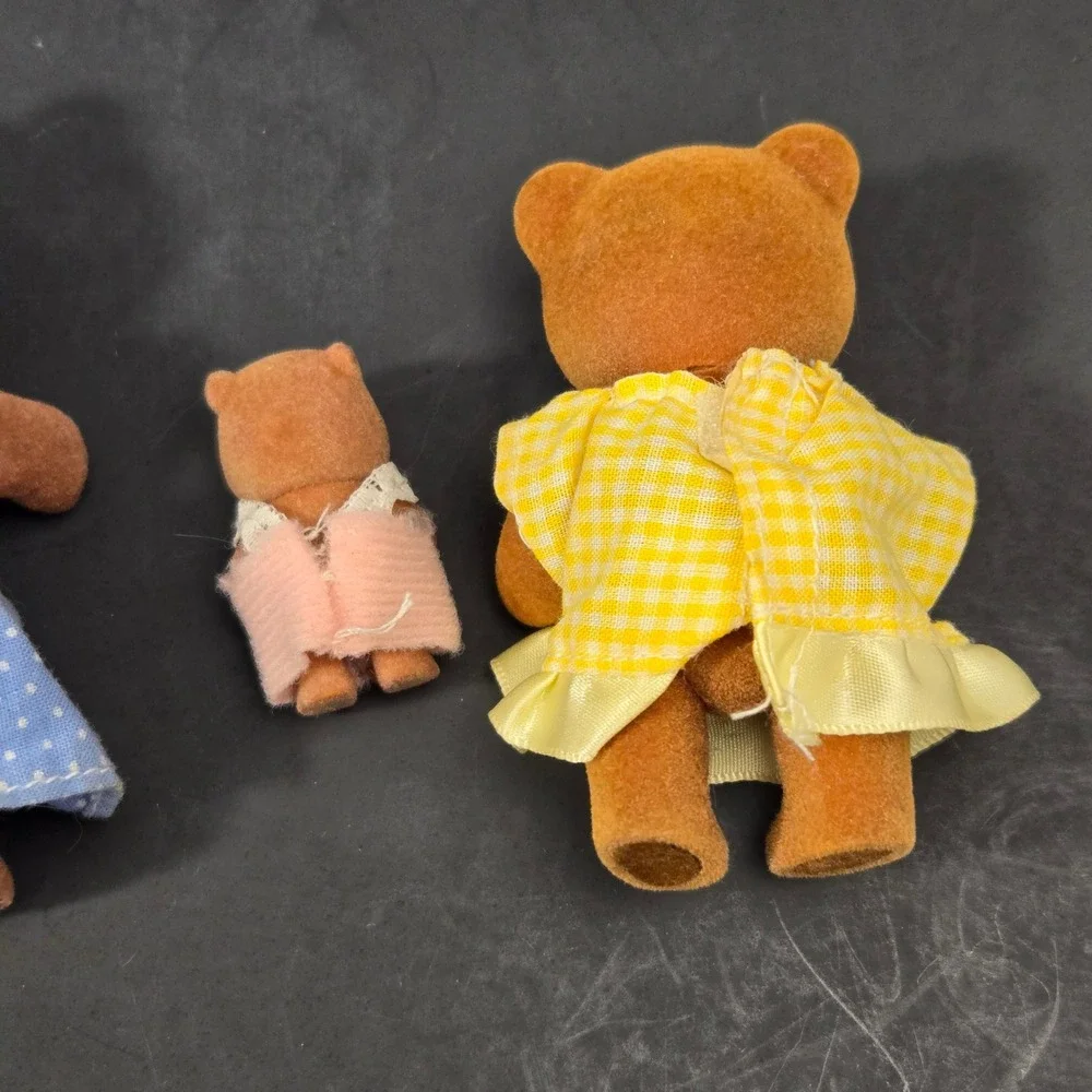 Sylvanian Families lace these sizes