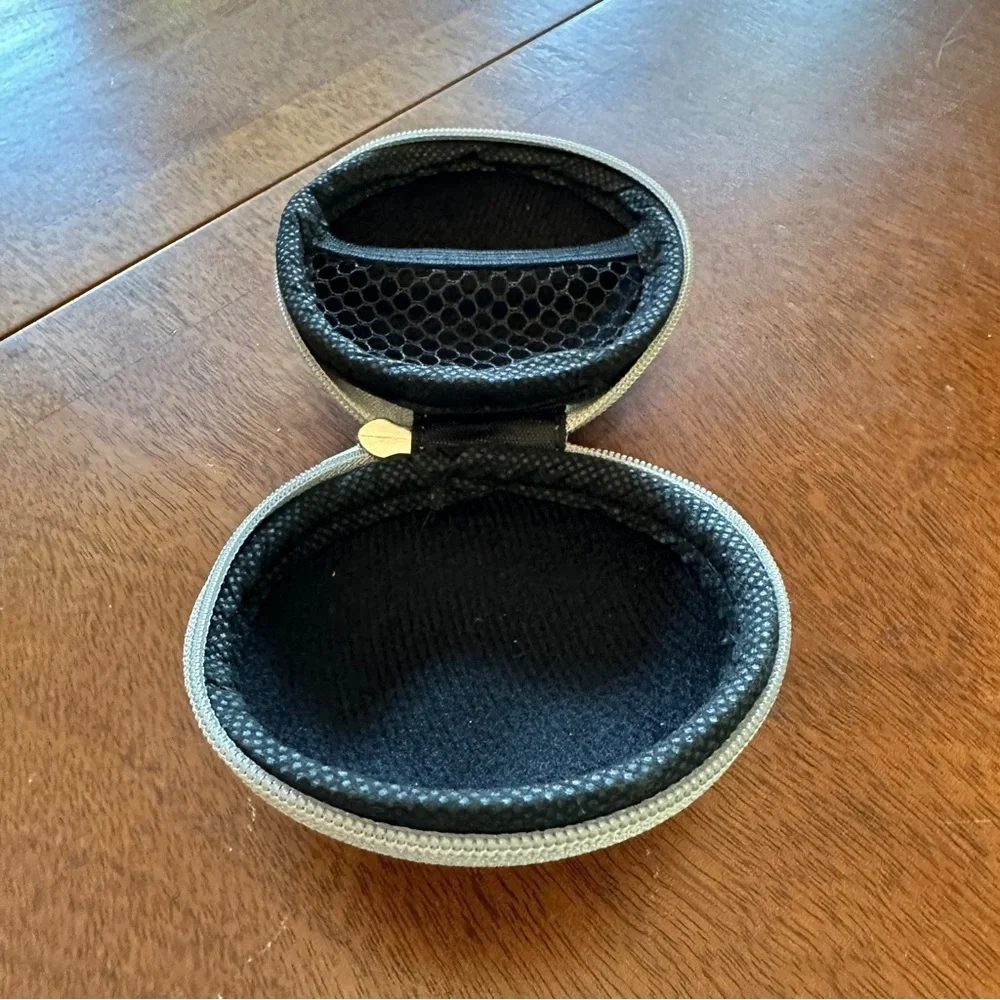 Target zipper closure