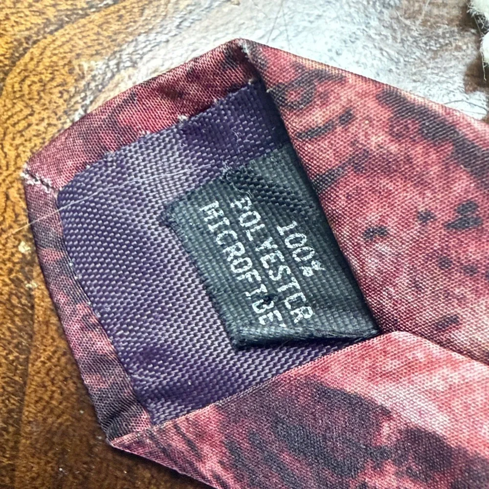 GEOFFREY BEENE men’s vintage tie very good condition
