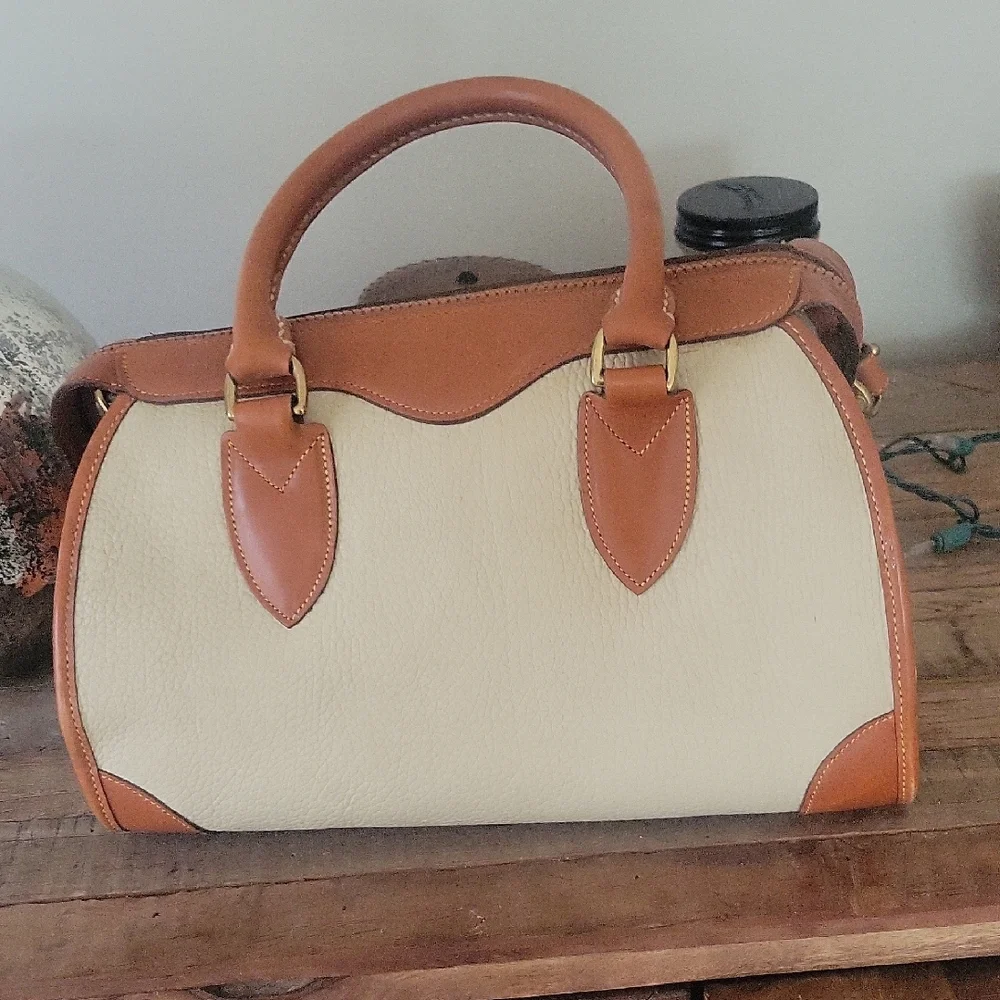 Dooney & Bourke classic cream