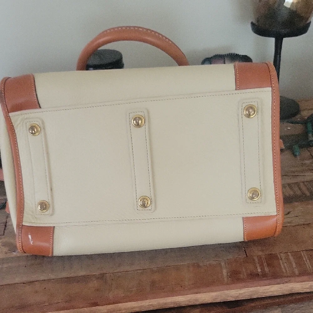 Dooney & Bourke classic cream