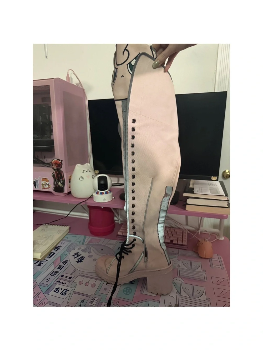 GCDS POKÉMON JIGGLYPUFF RUNWAY BOOTS 40EU