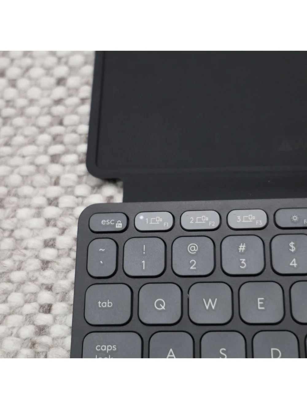 Logitech layout smartphones