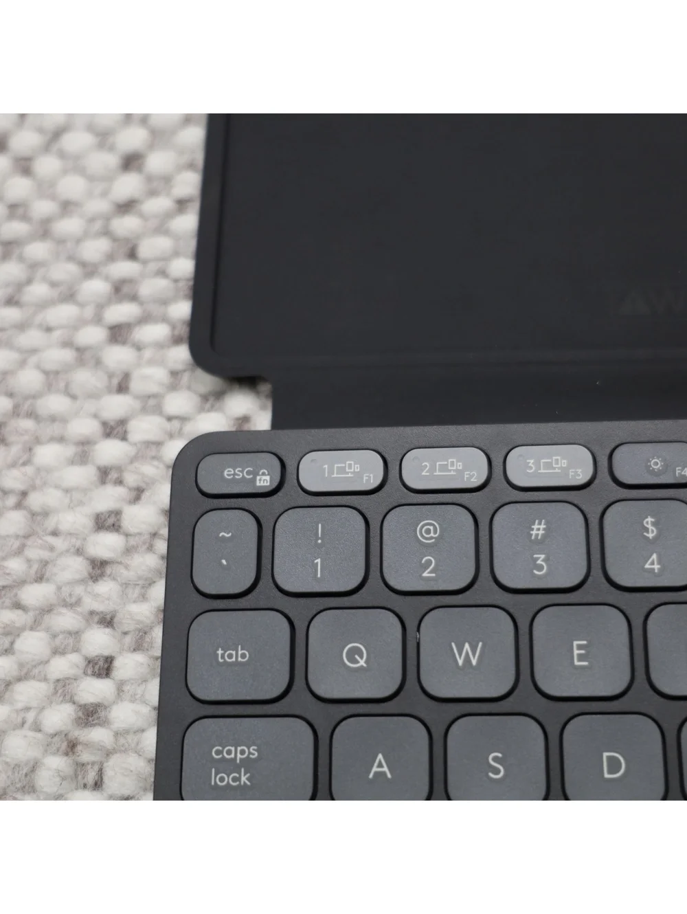 Logitech tear go