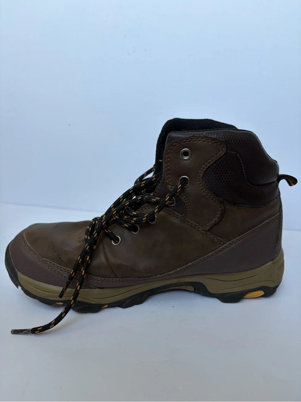 N/A boy’s hiking