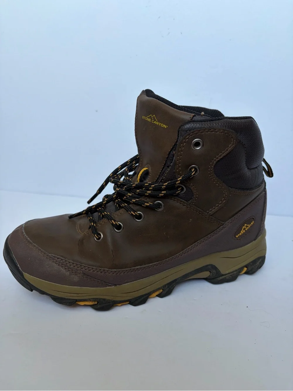 N/A boy’s hiking