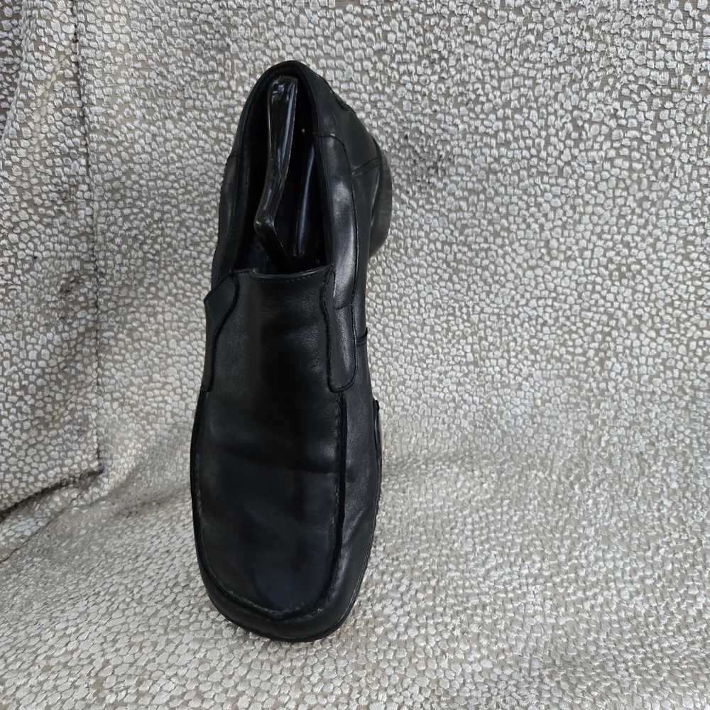Reaction Kenneth Cole elegant black