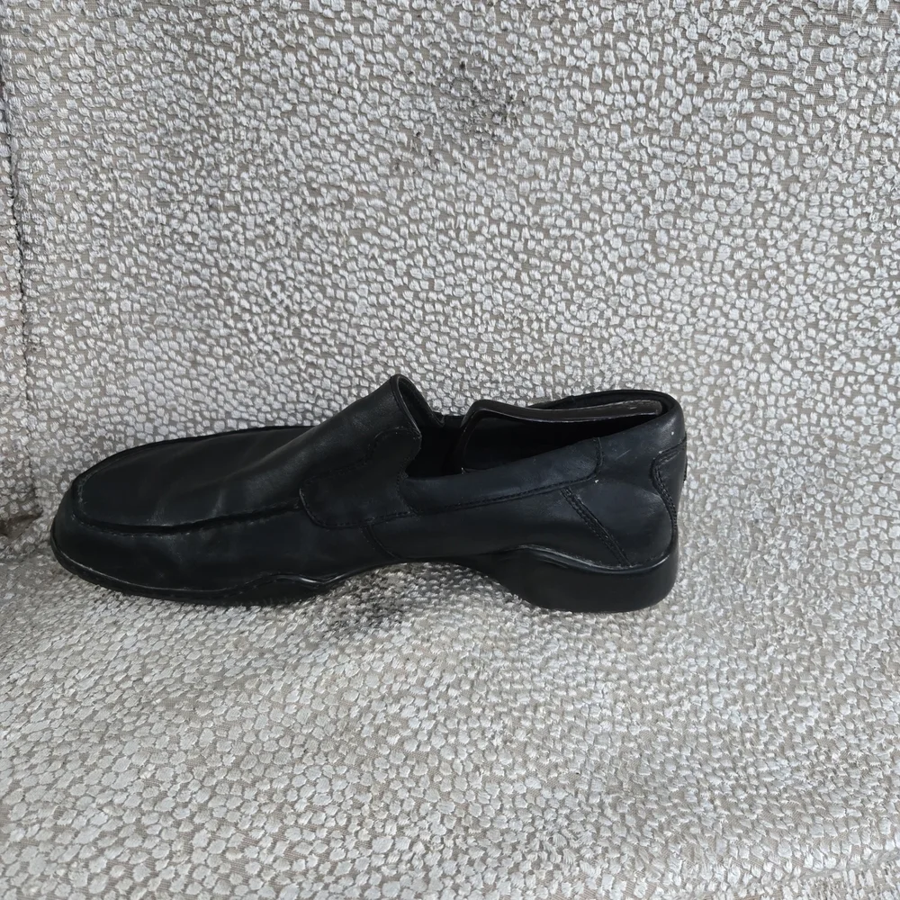 Reaction Kenneth Cole elegant black