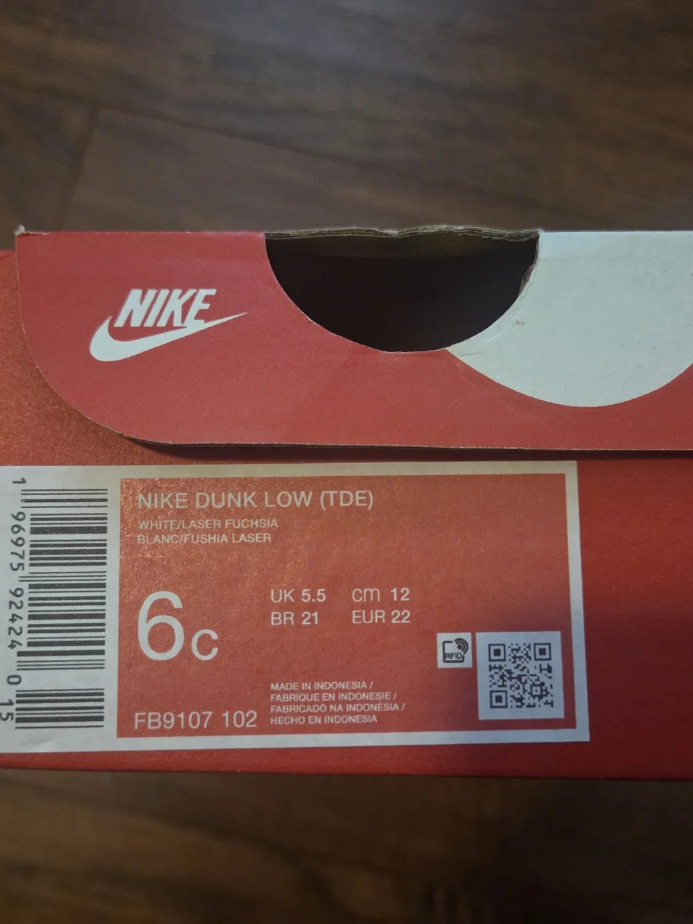 Nike Toddlers White and Pink Low-Top Dunks Sneaker-Size 6c