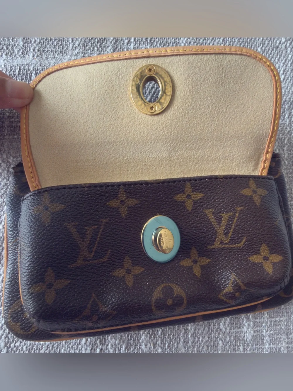 Louis Vuitton cracking colored