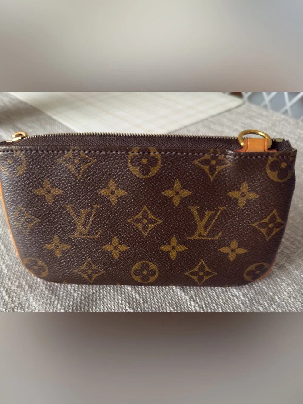 Louis Vuitton use all brown