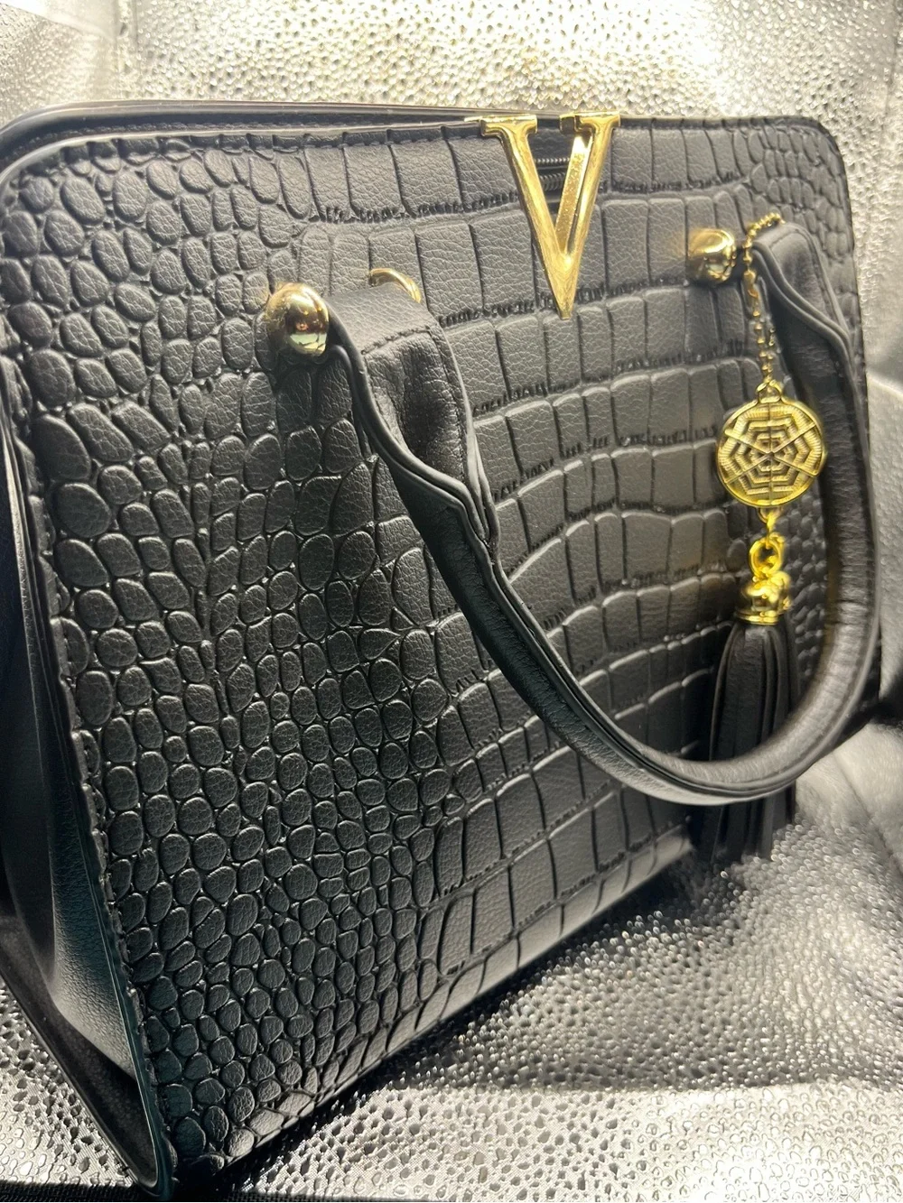 N/A elegant black