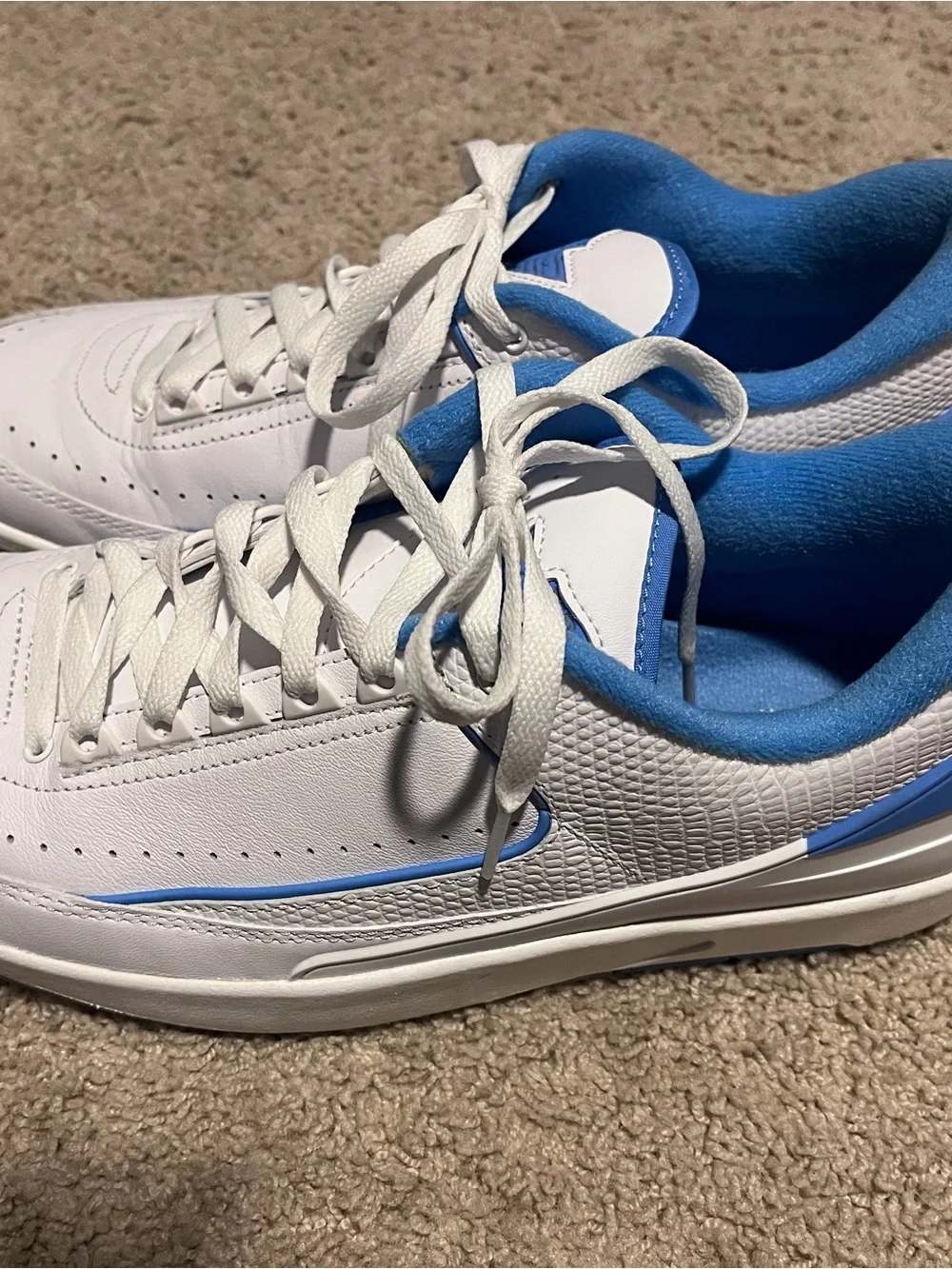 Jordan Air 2 Retro Low in White & University Blue
