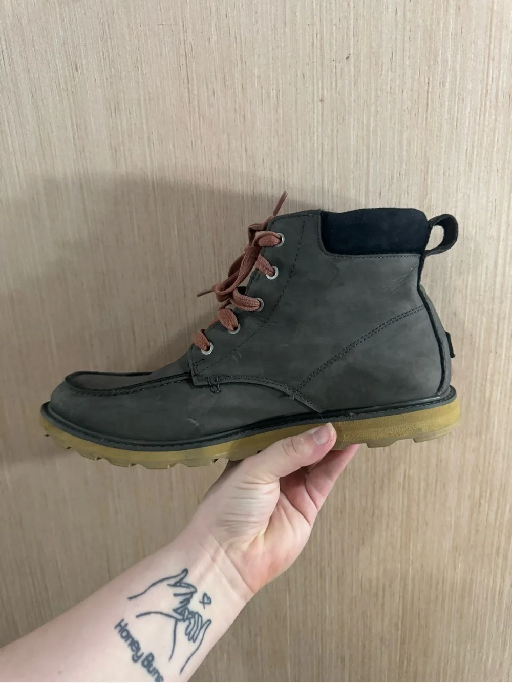 Sorel fit brown