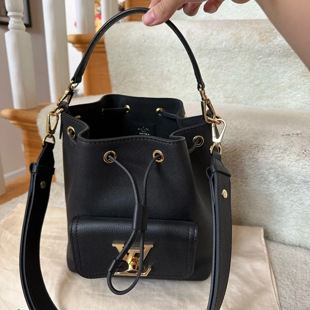 Louis Vuitton Lockme bucket bag