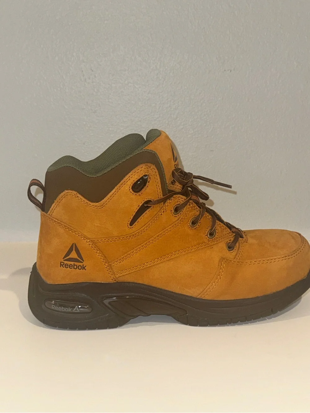 Reebok ideal work