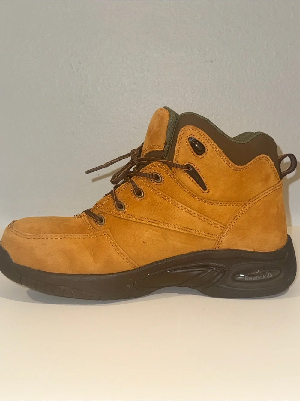 Reebok ideal work
