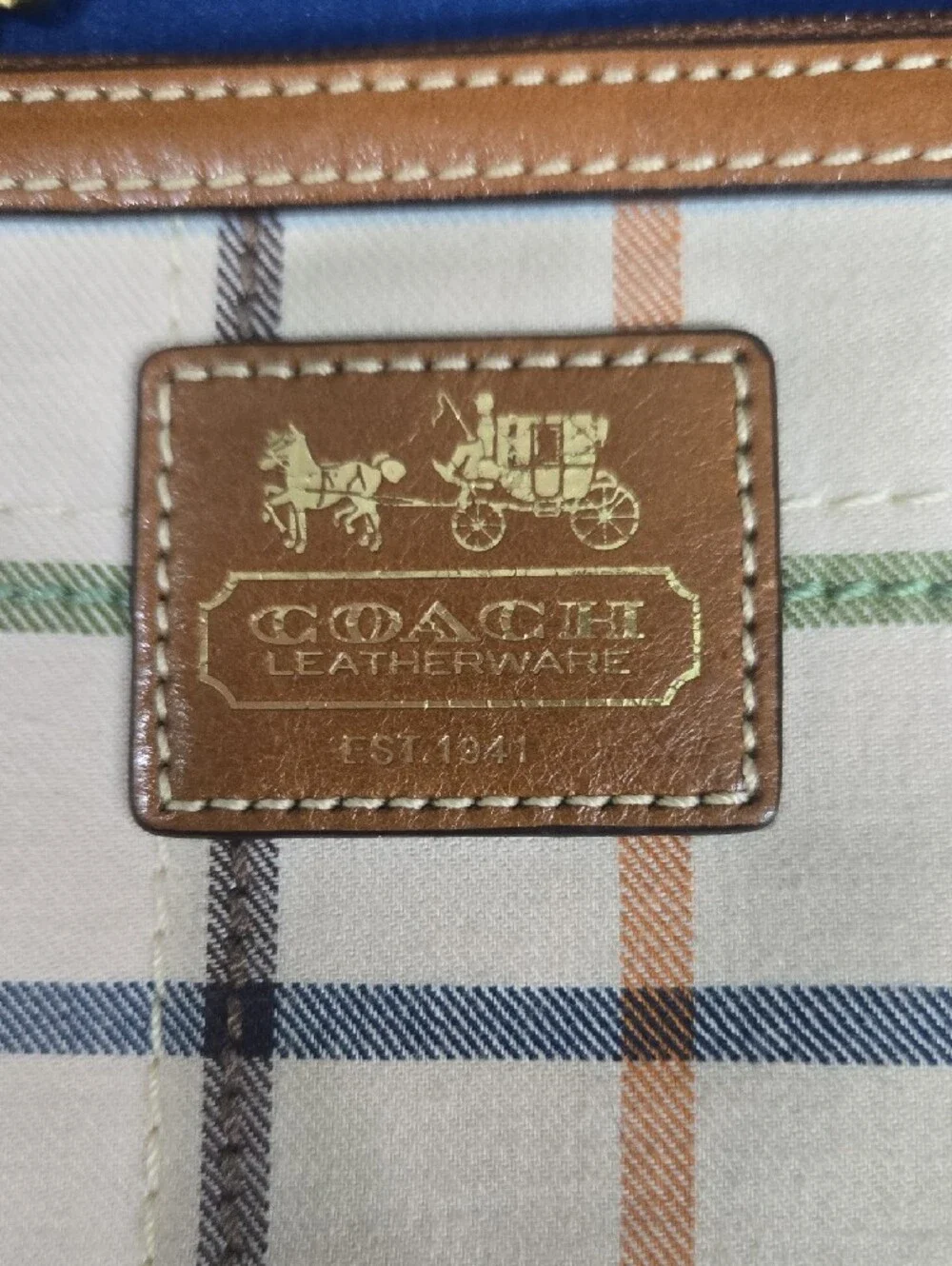 Coach wristlet multicolor