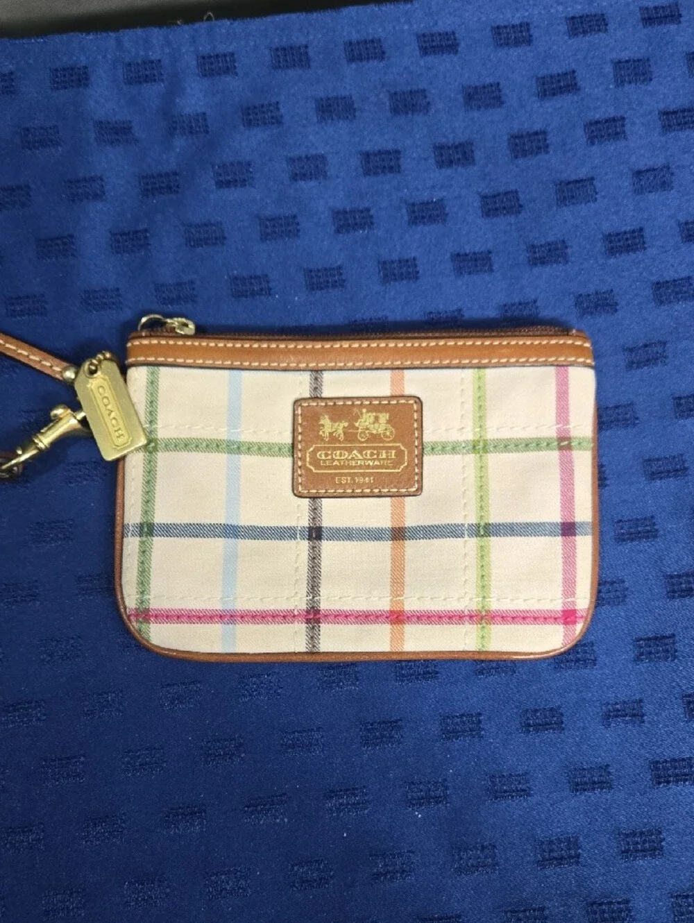 Coach wristlet multicolor