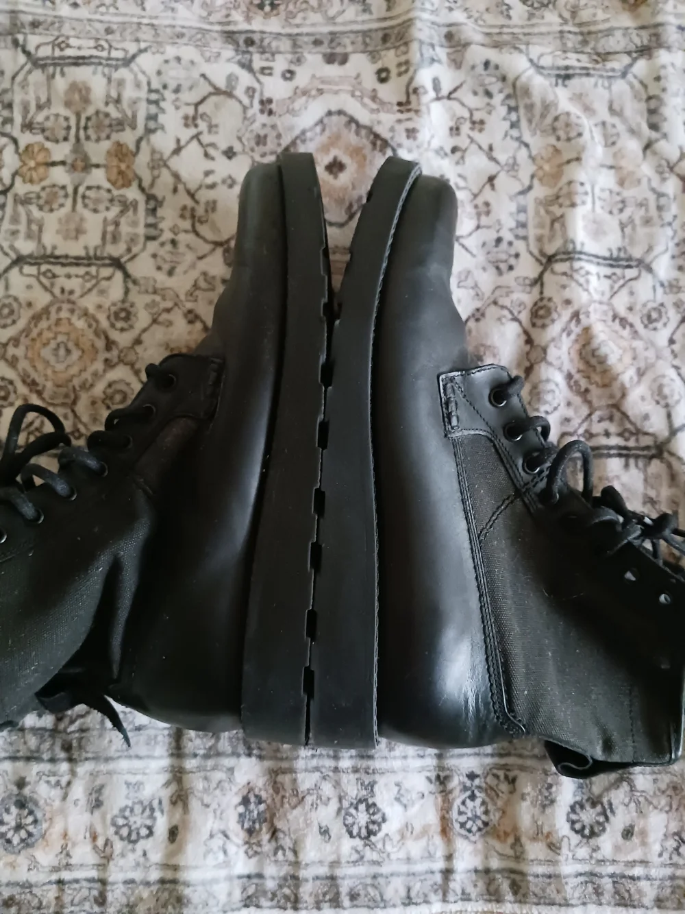 American Eagle Outfitters sturdy lace