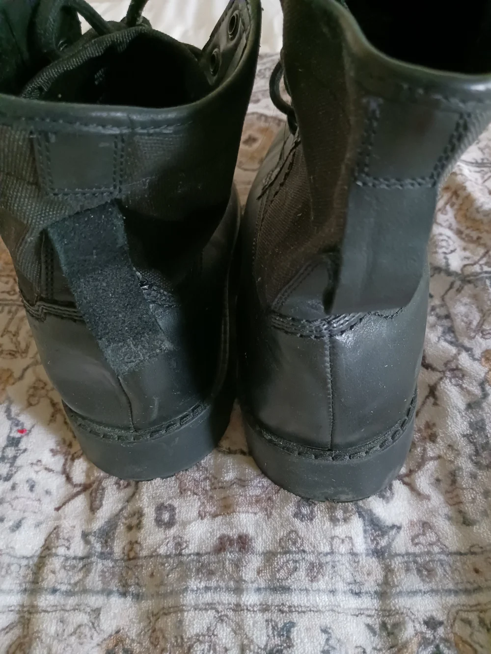 American Eagle Outfitters sturdy lace