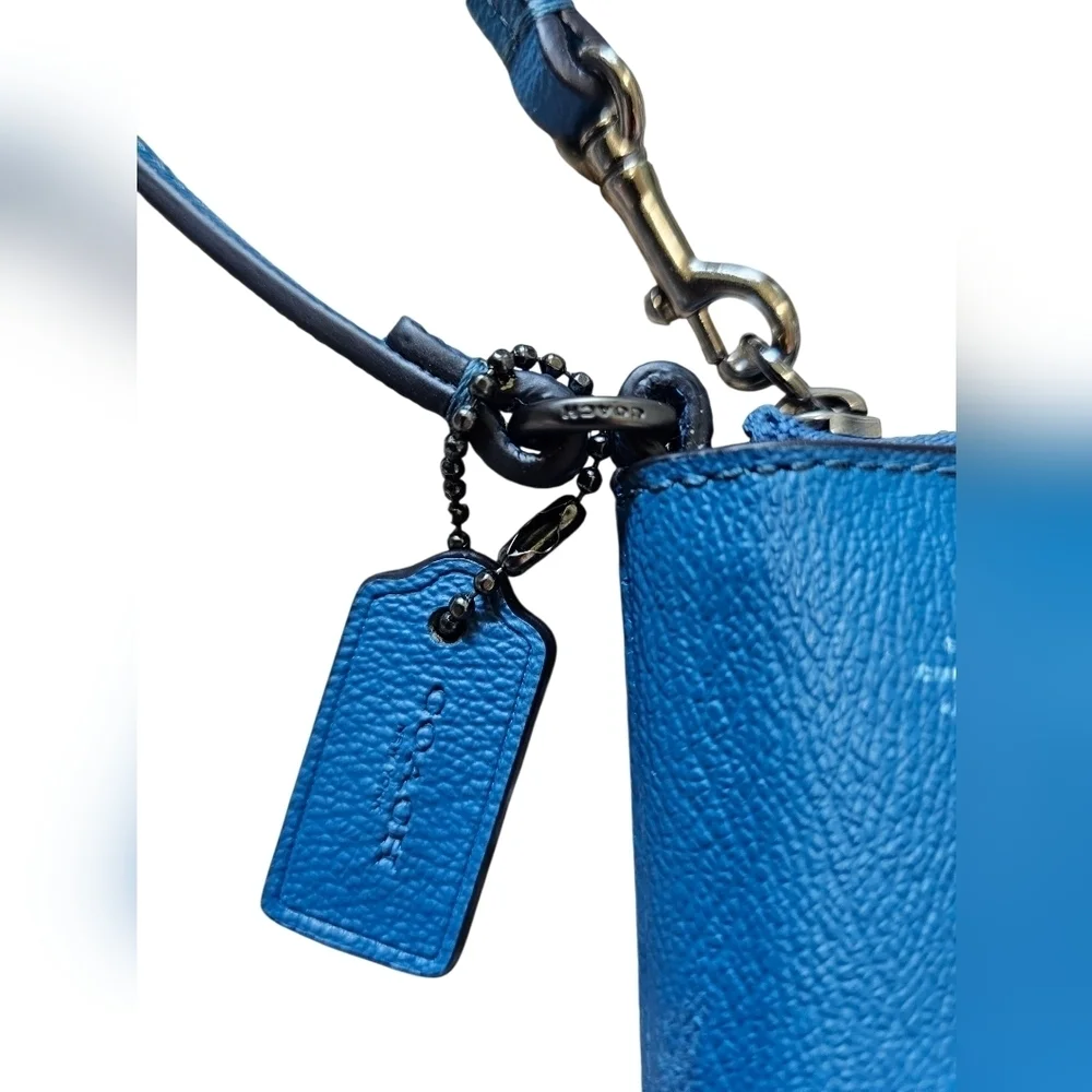 Coach lighting width item