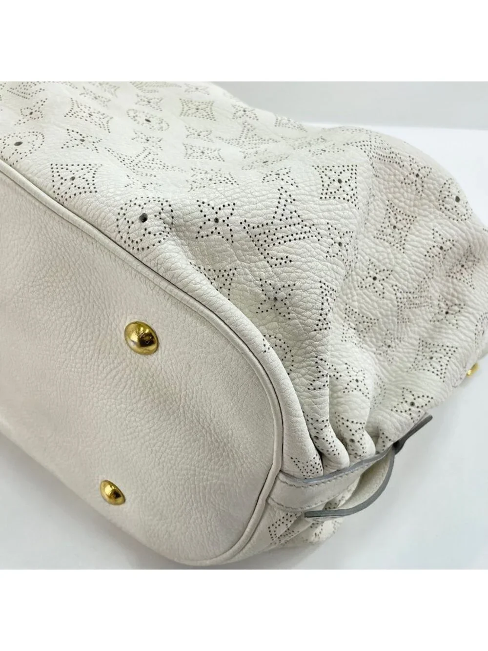 Louis Vuitton all climate please